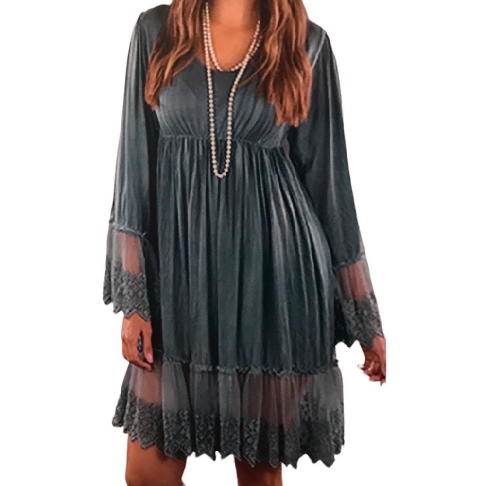 S/M.  NWT.  DRESS/TUNIC by Sacred Threads.  BL/RD7 220286